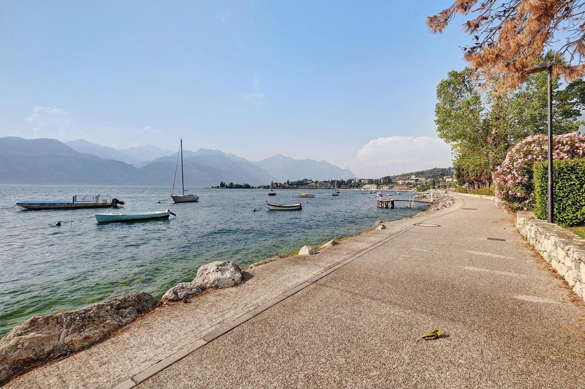 Apt Theo Val Di Sogno Garda Lake Malcesine Exterior photo